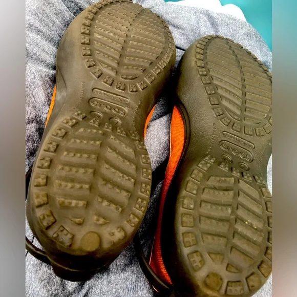 🌹🌹Crocs Water Shoes Size 7🌹🌹 - Picture 9 of 10
